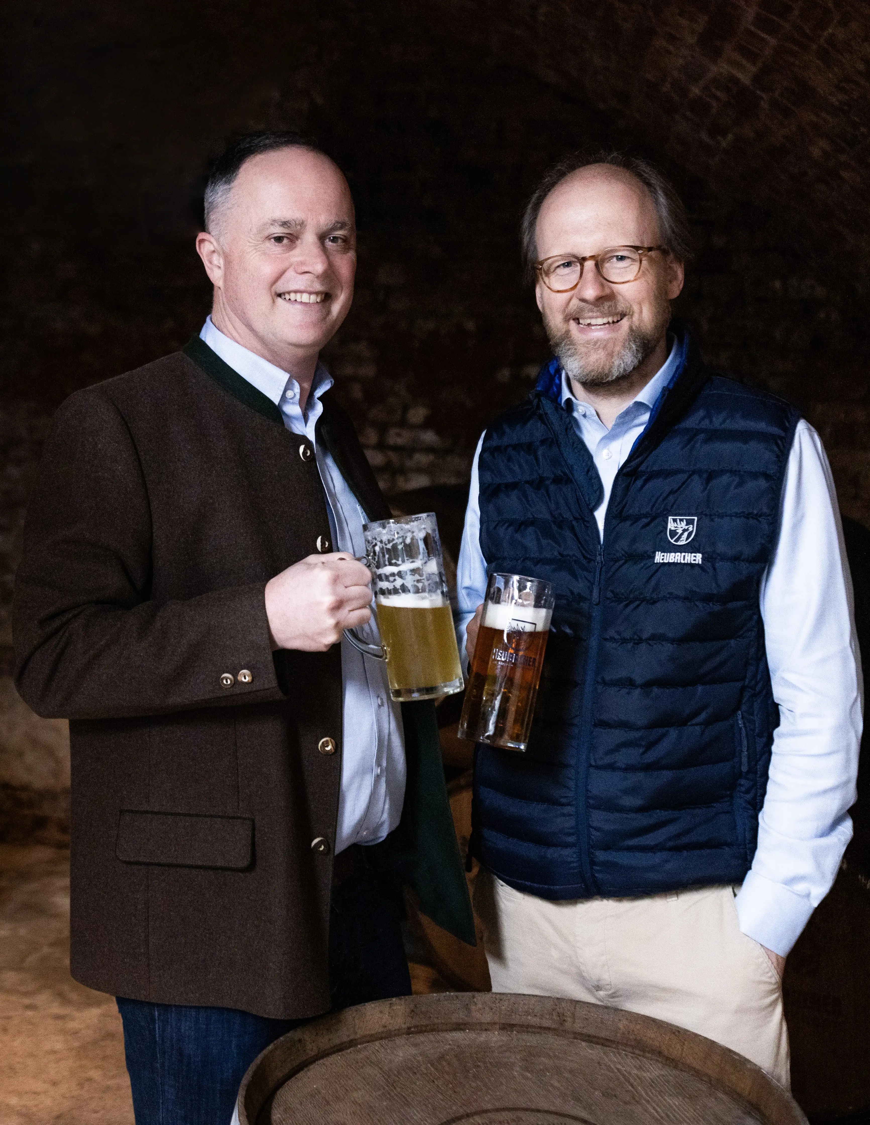 Alex und Thomas beim Anstoßen